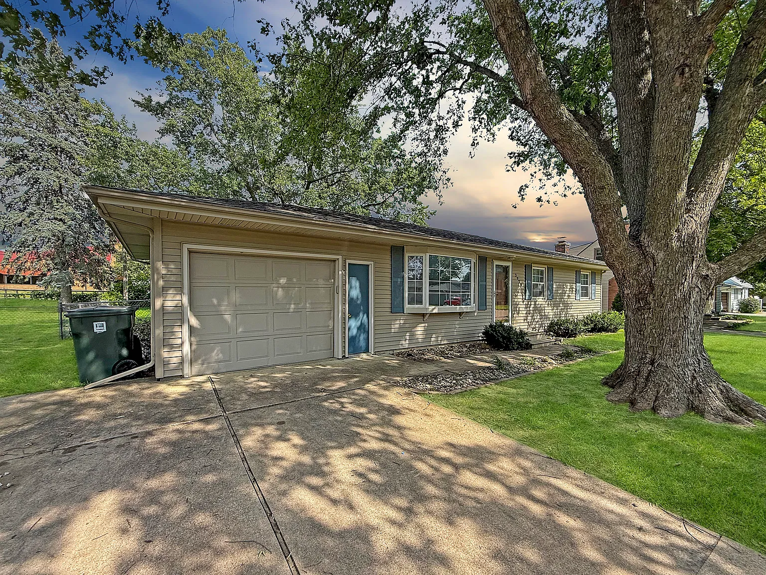 3 bed, 1800 sqft, $2,000 — Photo 2