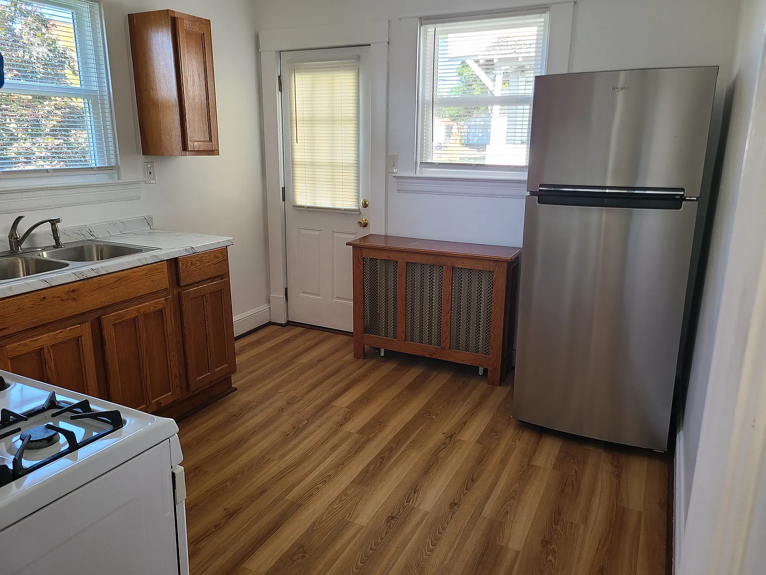 1307 Poplar Ave — Photo 1