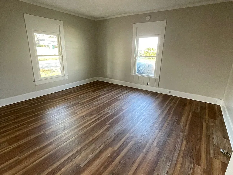 303 Prospect St — Photo 4