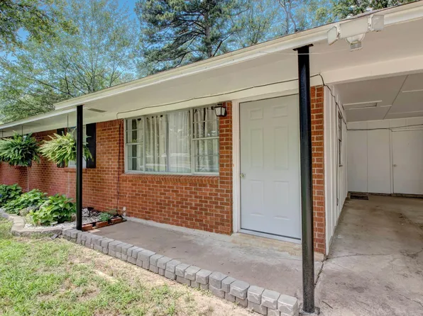 912 West St, White Hall, AR 71602