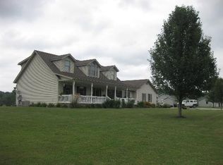 70 Short Rd, Saint Marys, WV 26170