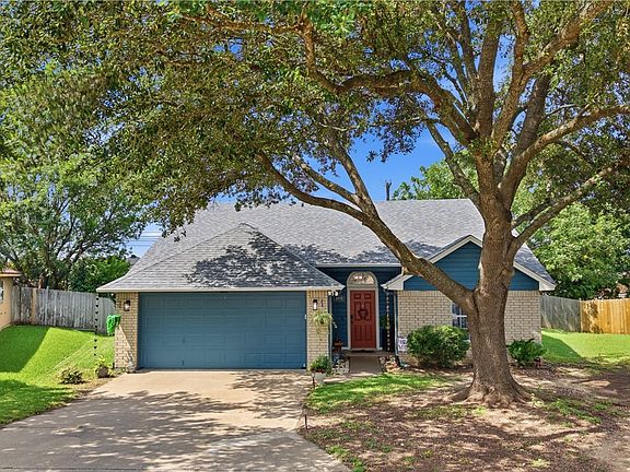 2nd image of 4810 Stone Pointe Dr