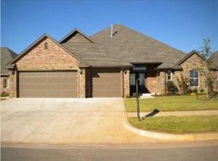 1121 Ryan Rd, Moore, OK 73160
