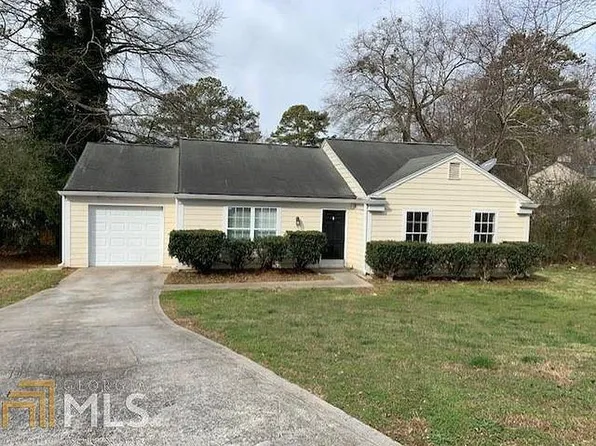 1217 Lakeview Xing, Stone Mountain, GA 30088