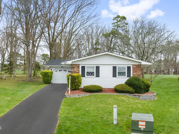 8 Burns Court, Brick, NJ 08724