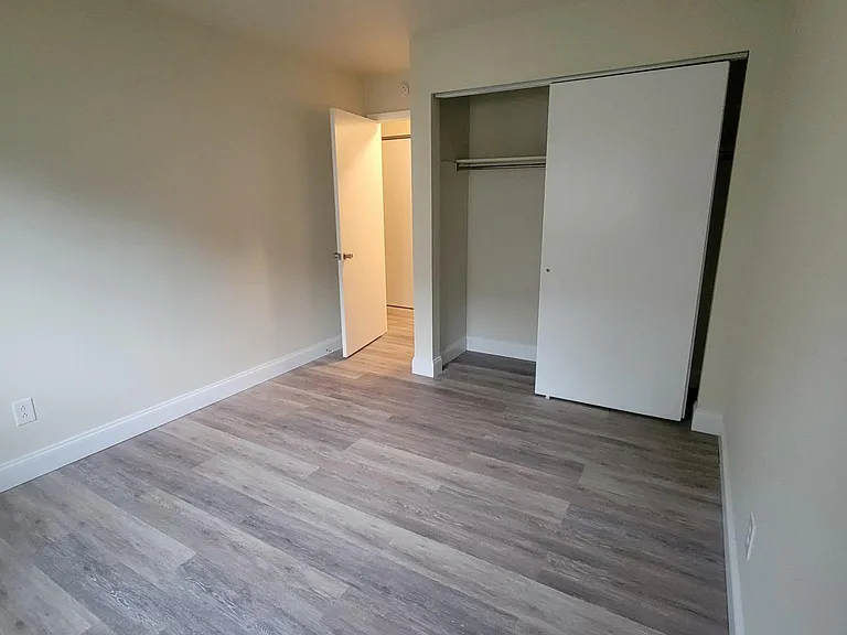 377 W Broad St #3 — Photo 9