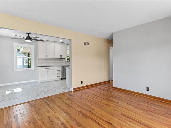 5th image of 10752 Faraday Dr