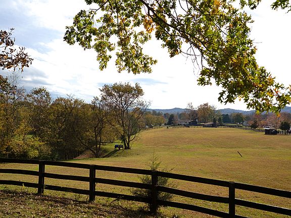 2nd image of 1496 Coleman Rd