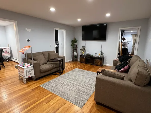 3586 Kennedy Boulevard image 4 of 44