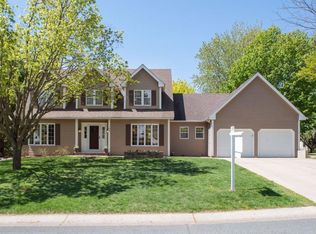 154 Lakeview Terrace Blvd, Waconia, MN 55387