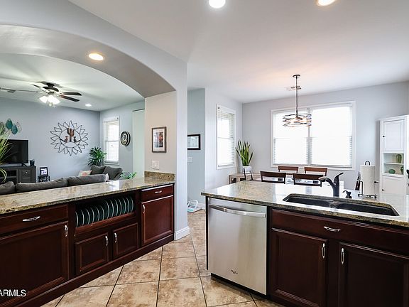 5th image of 2102 E SUNLAND Avenue