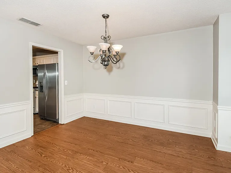 135 Wallnut Hall Cir — Photo 7