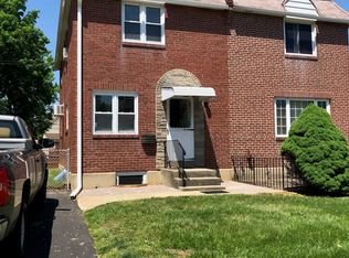 147 W Garrison Rd, Brookhaven, PA 19015