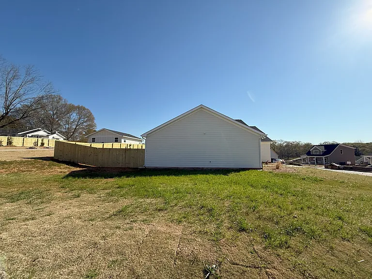 261 Charlotte Cir — Photo 21