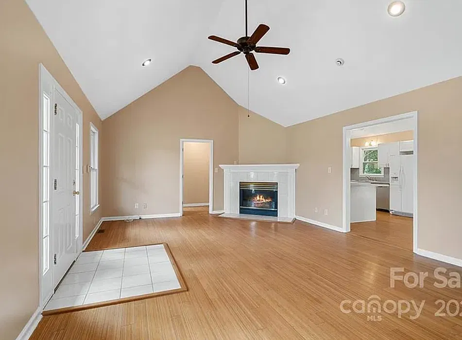3 bed, 1701 sqft, $2,100 — Photo 3