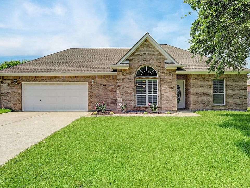 1st image of 30 Prairie Knoll Dr