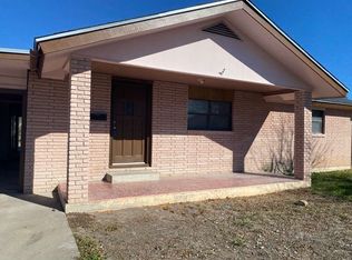 424 W B Ave, Kingsville, TX 78363