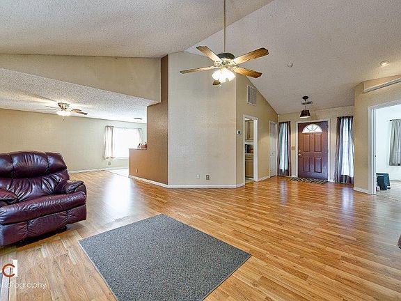 2nd image of 3611 W Beech Dr