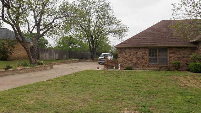 1st image of 814 Shady Creek Dr