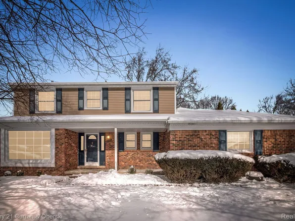 41546 Ladywood Ct, Northville, MI 48168
