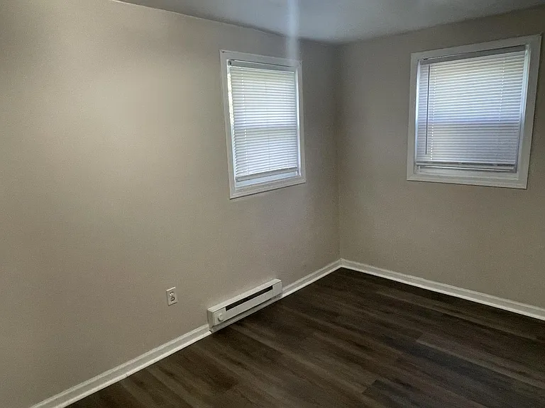 355 W Larwill St #B — Photo 3
