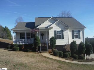 303 Dean St, Pickens, SC 29671