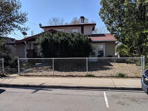 814 Haywood Rd #4 Photo 1