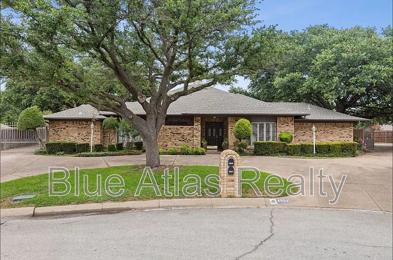 1st image of 4854 Starcrest Ct