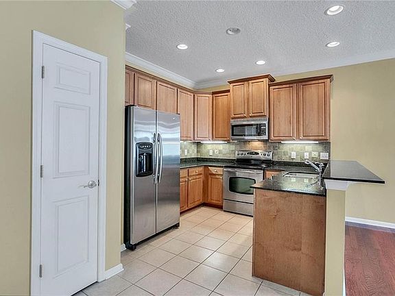 4th image of 512 S Orleans Ave Unit 2