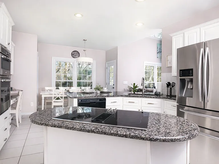 10315 Rougemont Ln — Photo 4