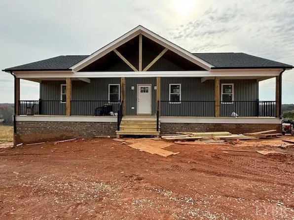 1711 S Fork Rd, Appomattox, VA 24522