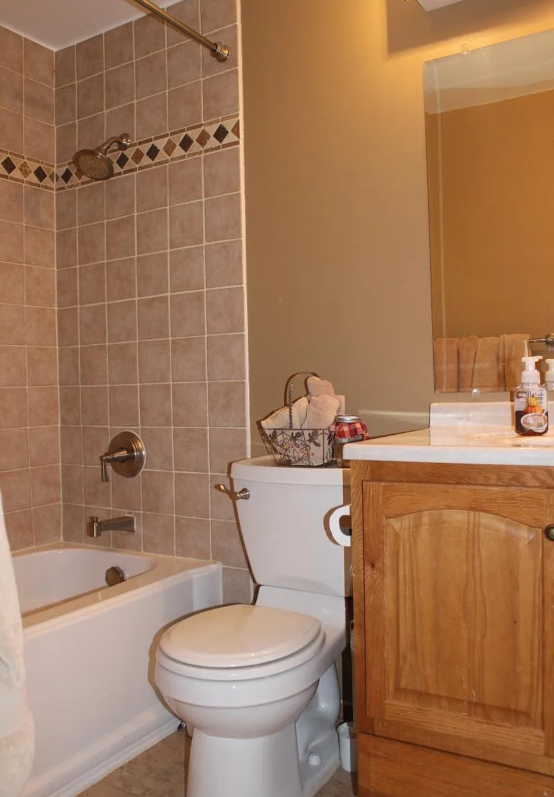 3 bed, 2.5 bath, 1628 sqft, $3,375 — Photo 2