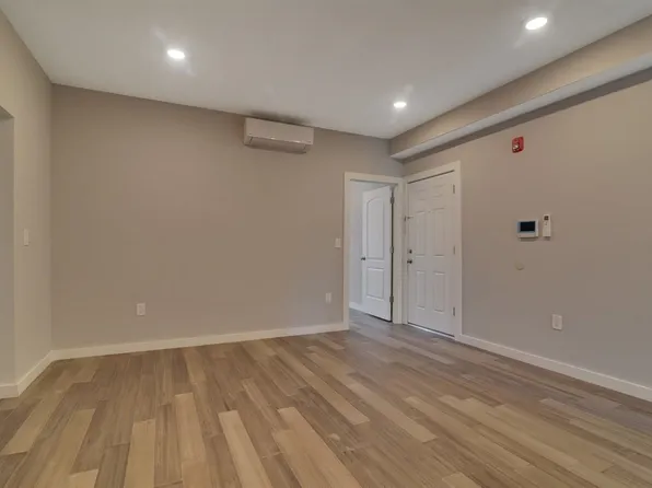 55 Wayne Street image 14 of 30