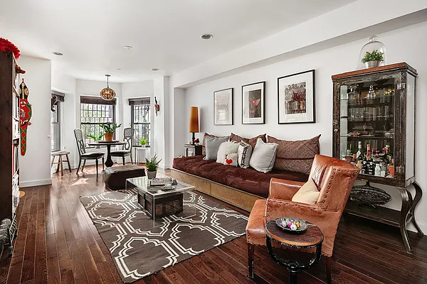 Sold by Compass | media 1
