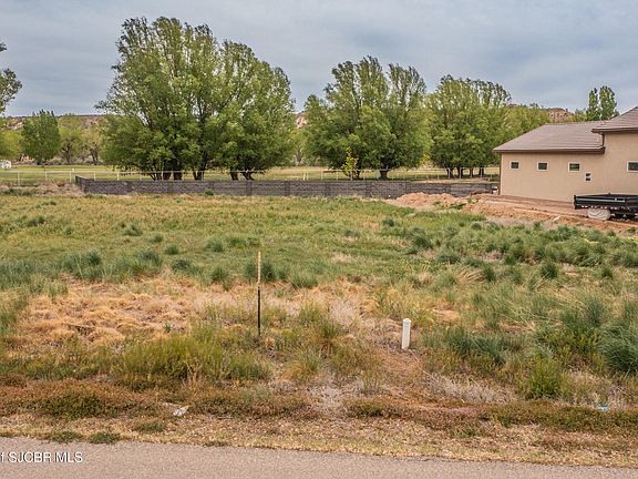 2nd image of 5933 Vista Del Rio Ct