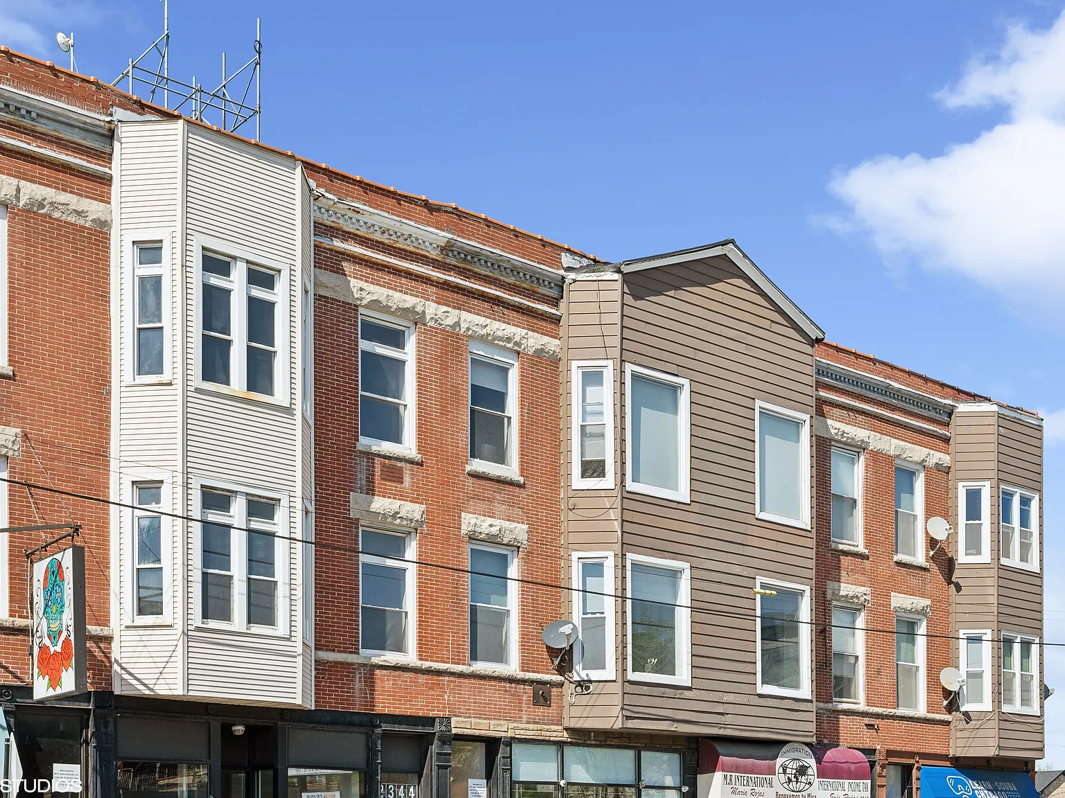 2 bed, $2,400 — Photo 1