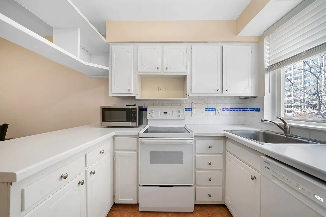 1 bed, $2,100 — Photo 4