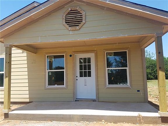 3rd image of 2605 Christine Dr