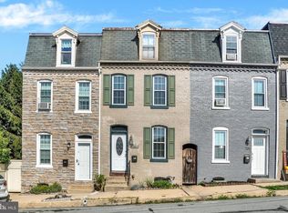 208 S 6th St, Columbia, PA 17512