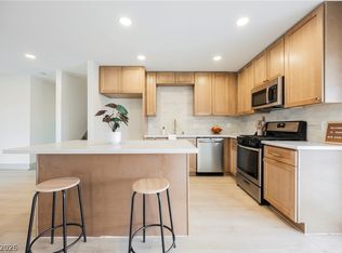 308 Duke Cir, Las Vegas, NV 89107