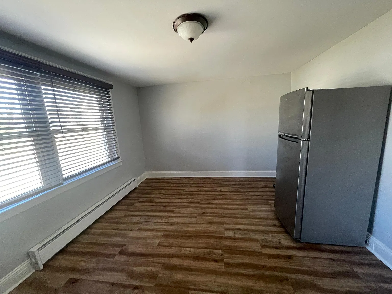 809 Edmondson Ave — Photo 2