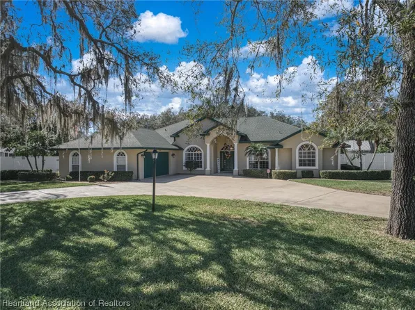 1403 W Stratford Rd, Avon Park, FL 33825