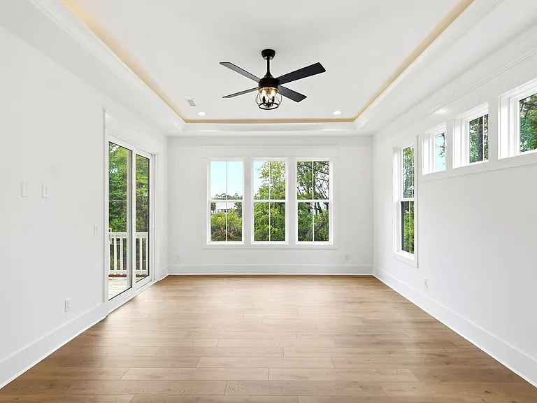 9016 Sedgley Dr — Photo 23