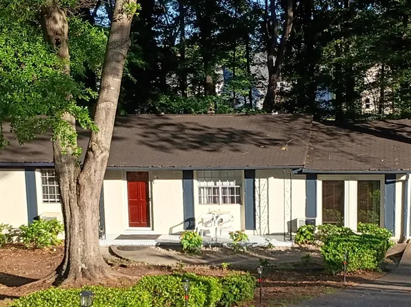 211 Seminole Cir, Suwanee, GA