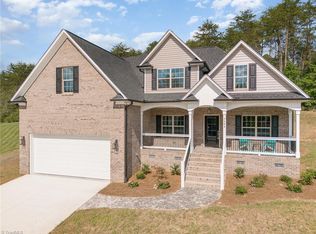 7504 Monty Dr, Kernersville, NC 27284