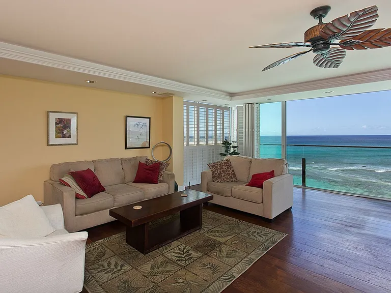 3065 Kalakaua Ave #8 — Photo 5