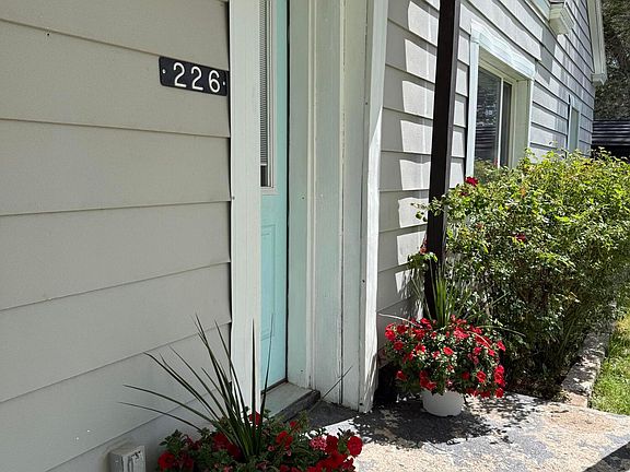 3rd image of 226 W 200 North ST
