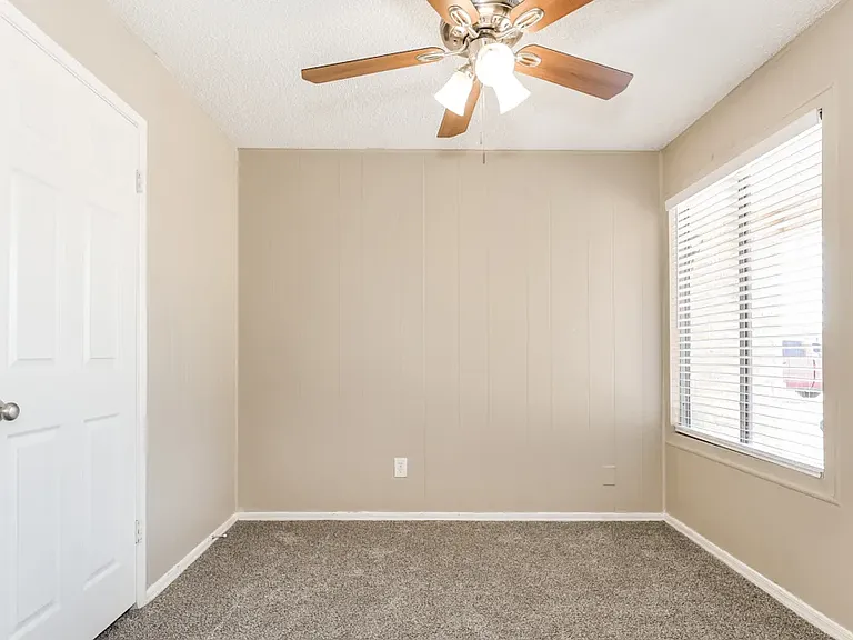 5634 W Puget Ave — Photo 6