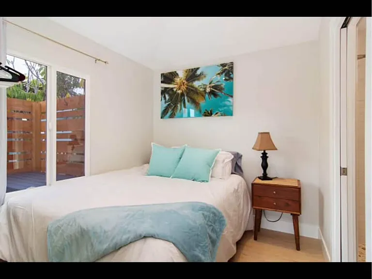 5122 Voltaire St — Photo 12