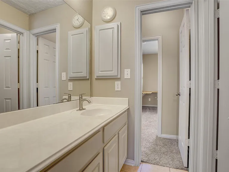 10006 Autumn Lake Trl — Photo 25
